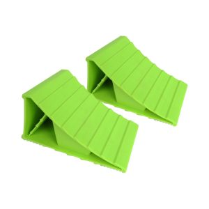 MaxxHaul 50230 High Visibility Polypropylene Wheel Chocks 2-Pack Non-Slip Base