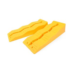 MaxxHaul 50939 3-Steps RV Leveling Ramps Yellow Camper & Trailer - Set of 2 Wheel Chocks